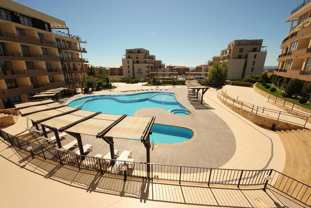 Menada Luxor Apartments Sveti Vlas Exterior foto