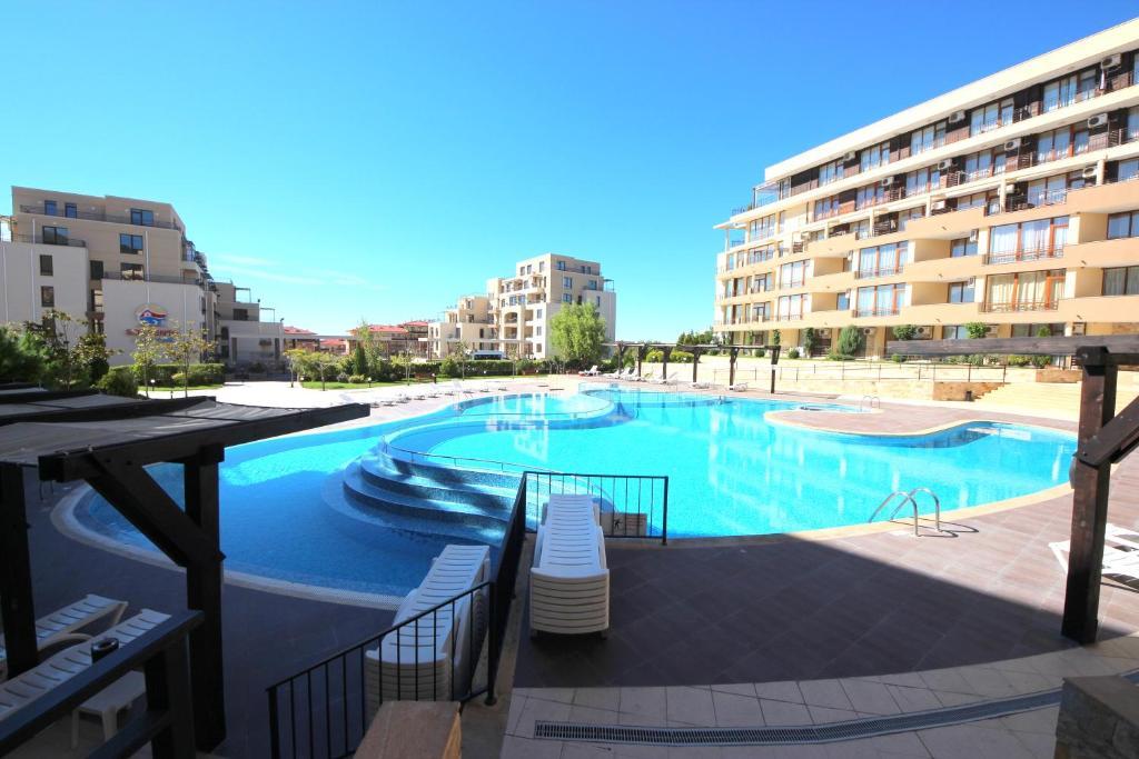 Menada Luxor Apartments Sveti Vlas Exterior foto