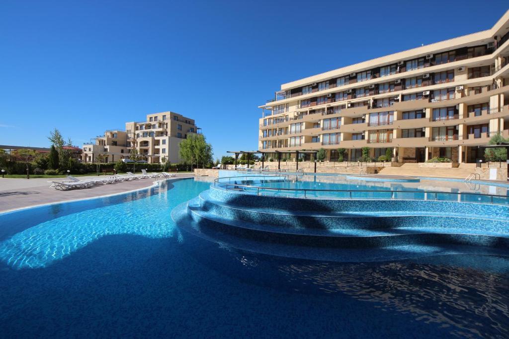 Menada Luxor Apartments Sveti Vlas Exterior foto