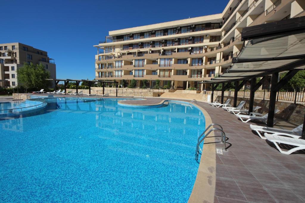 Menada Luxor Apartments Sveti Vlas Exterior foto